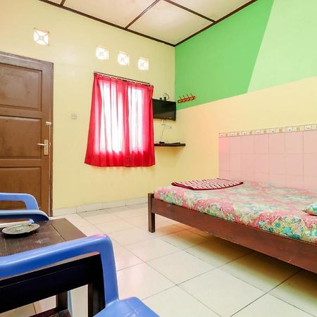 Primadona Homestay Sleman  Bagian luar foto