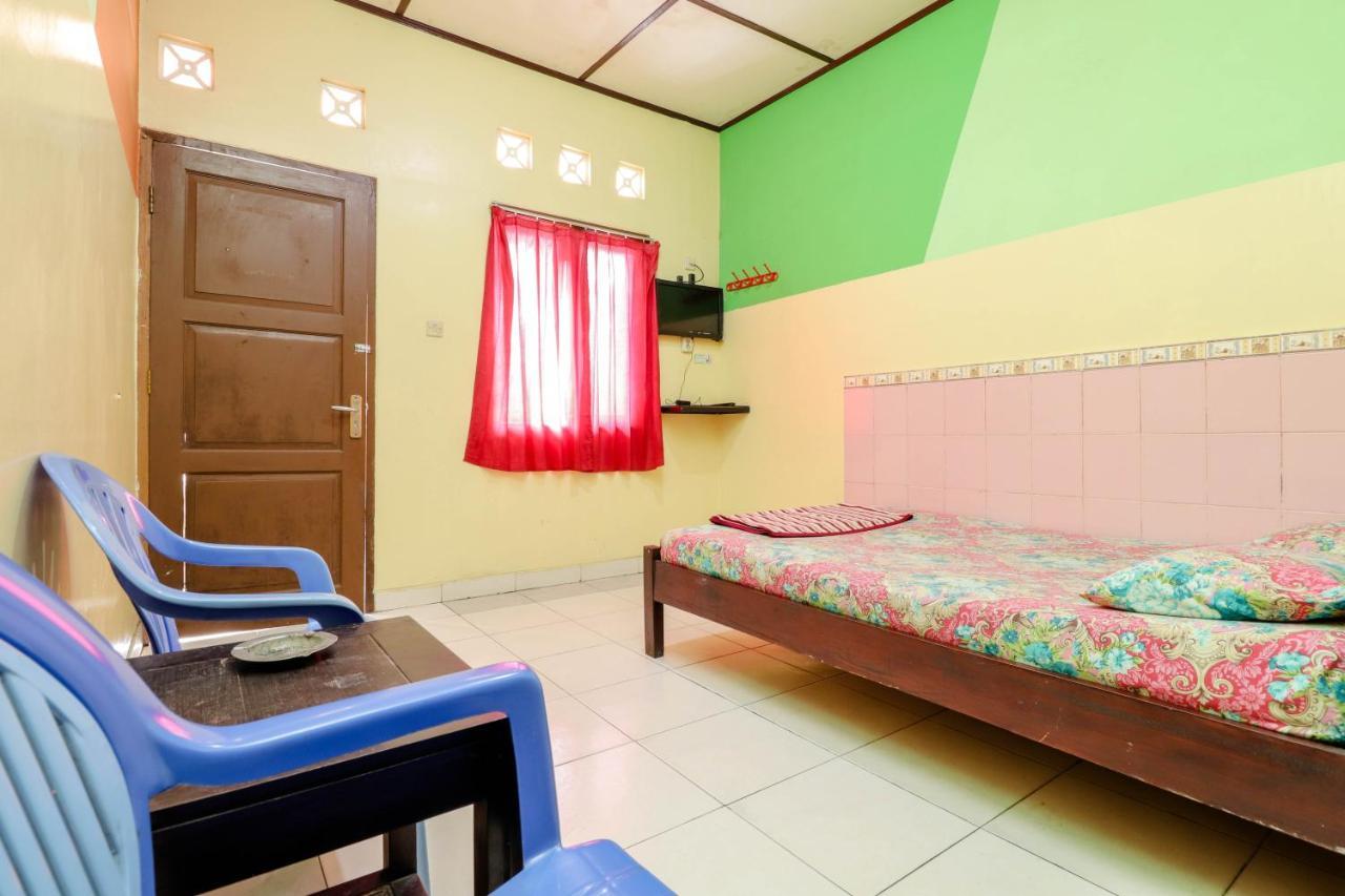 Primadona Homestay Sleman  Bagian luar foto